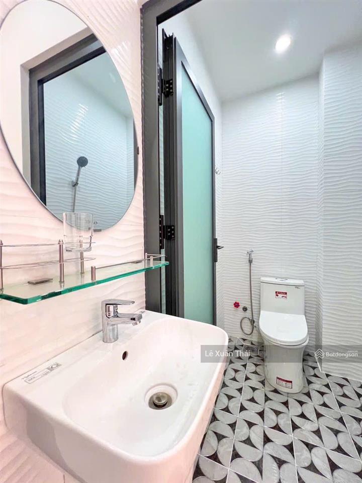 Nhà 3 tầng mới đẹp, 42m2, sát mt đường 3/2, hẻm thông, xe tải đổ cửa chỉ 7.5 tỷ