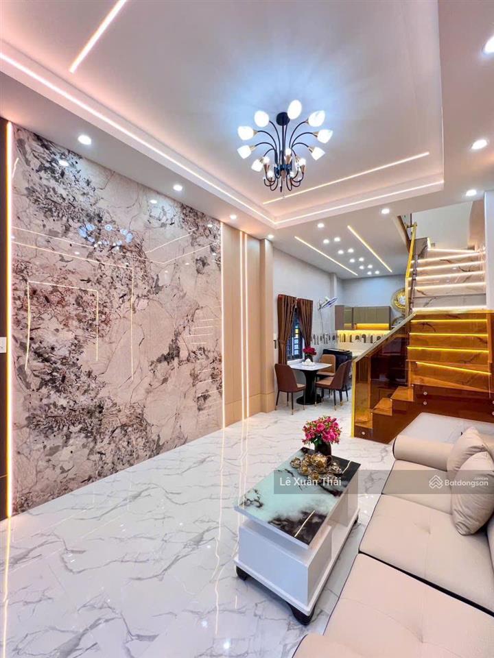 Nhà 3 tầng mới đẹp, 42m2, sát mt đường 3/2, hẻm thông, xe tải đổ cửa chỉ 7.5 tỷ