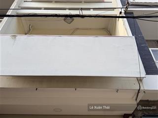 Gần trường  chợ, nhà xóm đất 3t  63m2, ngang 5m, hxh. giá 10.3 tỷ