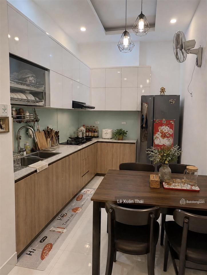 Trung tâm q10, xe hơi vào nhà, 5 tầng, 39m2. giá 8.45 tỷ còn tl. gần trường quốc tế việt úc