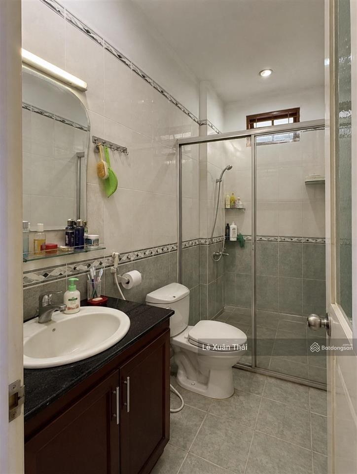 Hẻm kd, nhà 4t ông ích khiêm, 70m2, ngang 5.8m. giá 9.4 tỷ còn tl. gần công viên, chợ truyền thống