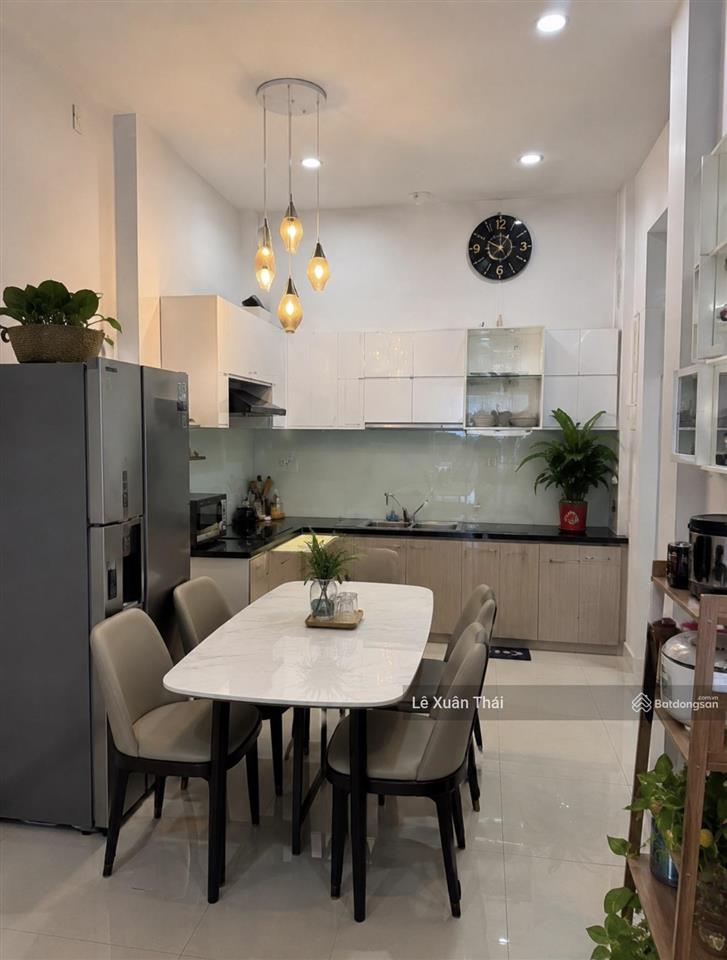 Nhà đẹp 4 tầng khu tên lửa  ở liền không sửa, 80m2, xe hơi trong nhà. giá 8.6 tỷ tl