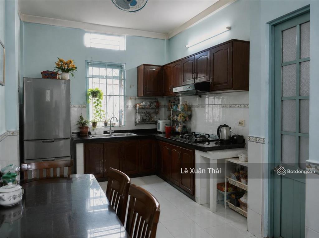Nhỉnh 4 tỷ  q11, nên mua cc hay nhà phố, 4 tầng 3x7m, dtsd 65m2. gần lotte mart lđh