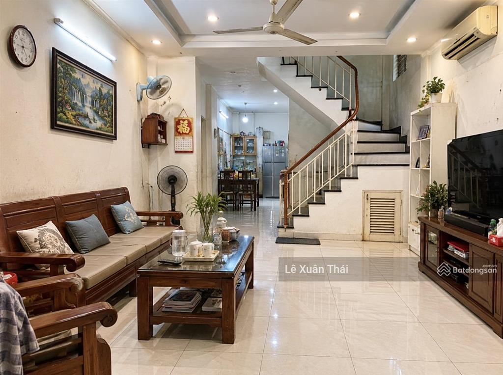 Đổi nhà mtkd, vc bác sĩ cần bán nhà 2t tôn thất hiệp q11, 40m2, ngang 4.1m. giá 4.9 tỷ