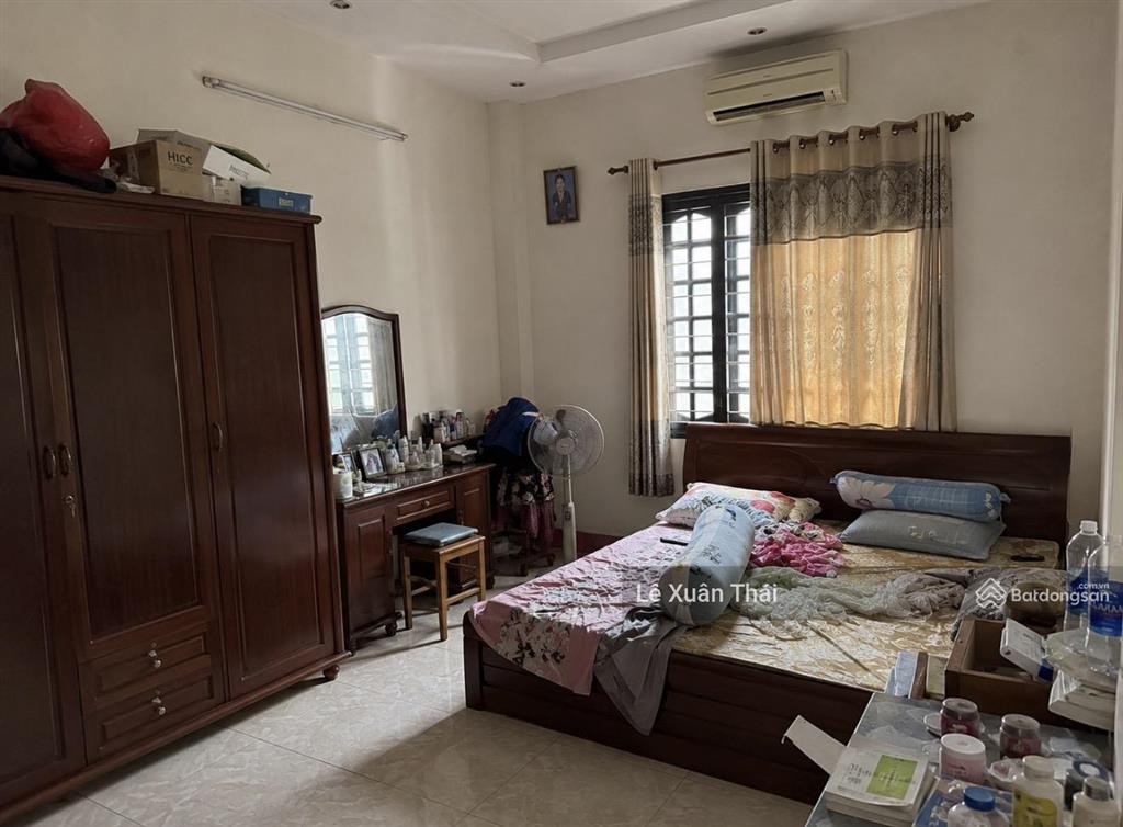 Phù hợp gđ 5 người, nhà 2t gần mặt tiền kênh tân hóa, 4x12m. giá 4.95 tỷ, ở ngay không sửa