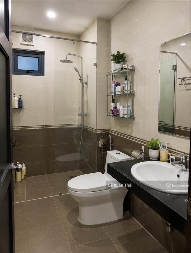 Giảng viên đh chuyển công tác cần bán nhà 73m2, 4t lãnh binh thăng q11, hẻm 8m. giá 15.2 tl
