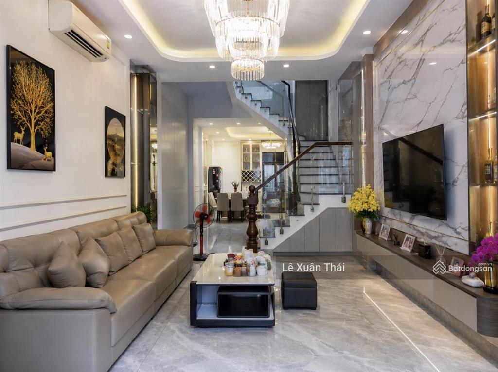 Con mê chồng tây không về chủ bán căn nhà mới xây 53m2 lạc long quân tân bình. chỉ 8t