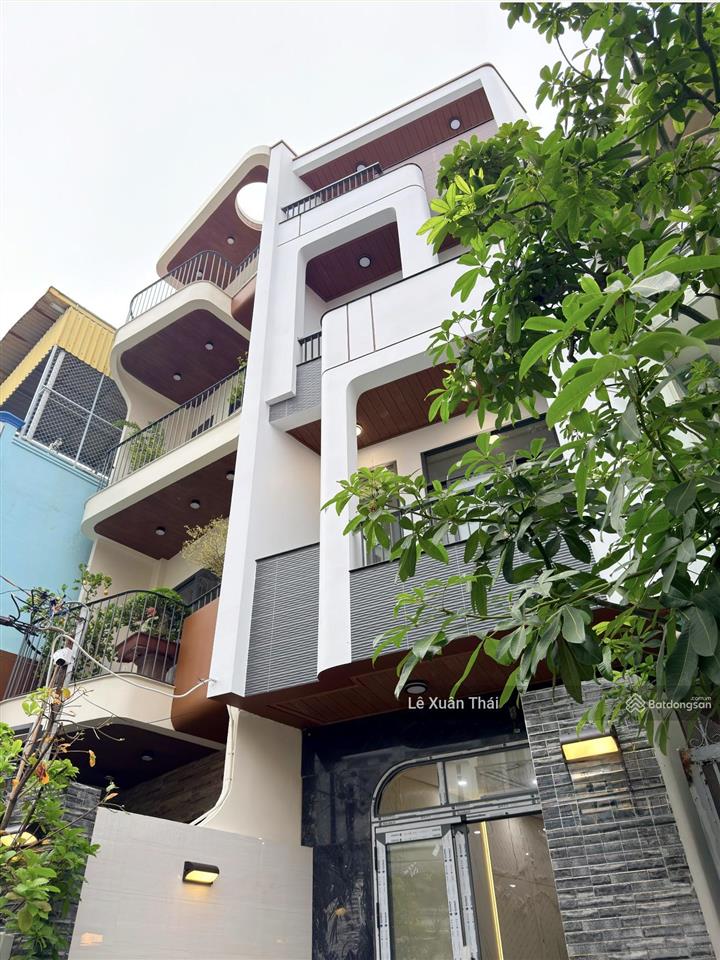 Xây xong con không ở chủ chào bán 11.6 tỷ, nhà 4t mới tinh 65m2, cư xá lê đại hành q11