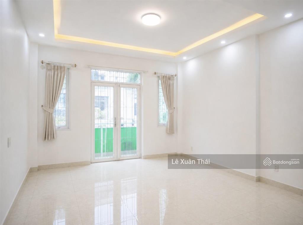 Giúp con khởi nghiệp, chủ bán bớt nhà 4t 76m2 mt 4.2m  lạc long quân p5 q11. chỉ 11.95 tỷ