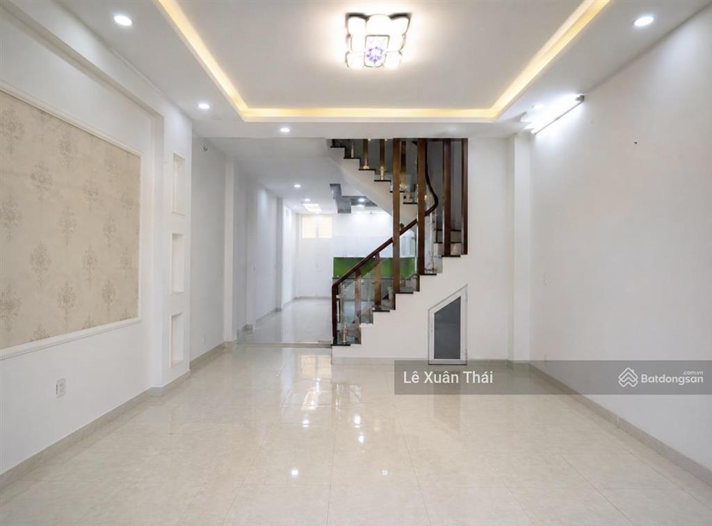 Giúp con khởi nghiệp, chủ bán bớt nhà 4t 76m2 mt 4.2m  lạc long quân p5 q11. chỉ 11.95 tỷ