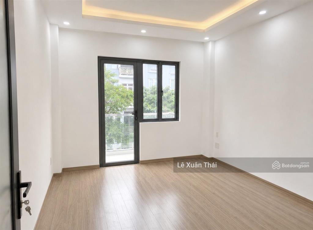 Sát mt hàn hải nguyên q11, 7 chỗ vào nhà, 5 tầng 41m², 8,15 tỷ, kd tốt, bàn giao ngay