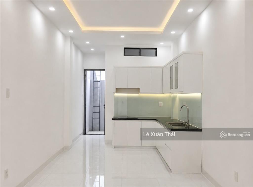 Sát mt hàn hải nguyên q11, 7 chỗ vào nhà, 5 tầng 41m², 8,15 tỷ, kd tốt, bàn giao ngay