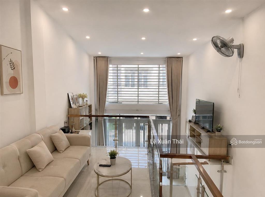 Định cư nước ngoài, chủ bán lại nhà đẹp 5 tầng âu cơ q11, hẻm thẳng  63m2. chỉ 11.45t