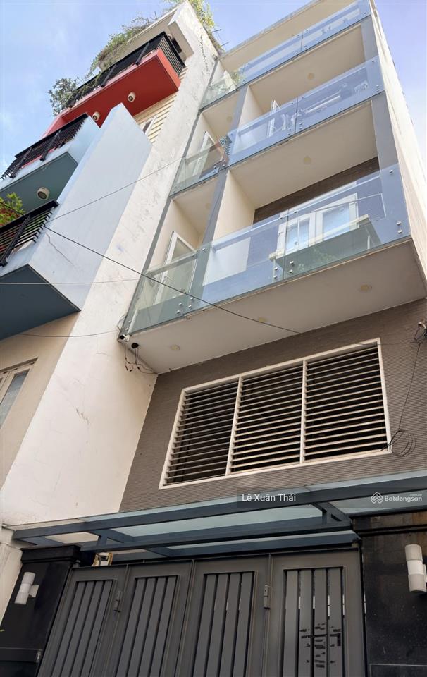 Định cư nước ngoài, chủ bán lại nhà đẹp 5 tầng âu cơ q11, hẻm thẳng  63m2. chỉ 11.45t
