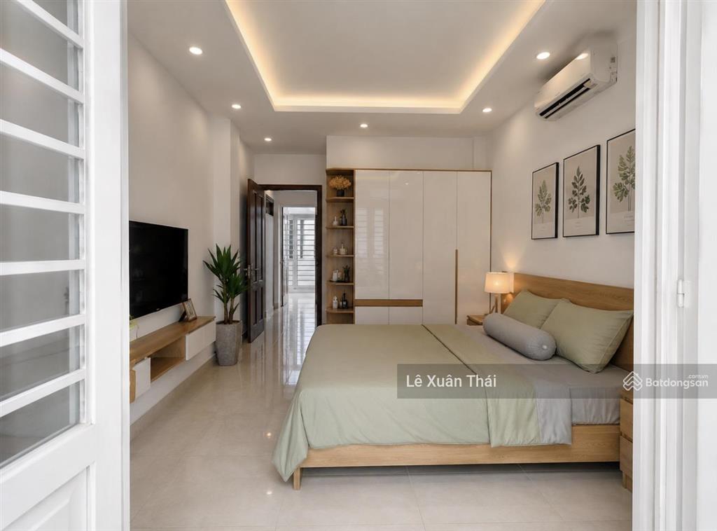 Định cư nước ngoài, chủ bán lại nhà đẹp 5 tầng âu cơ q11, hẻm thẳng  63m2. chỉ 11.45t