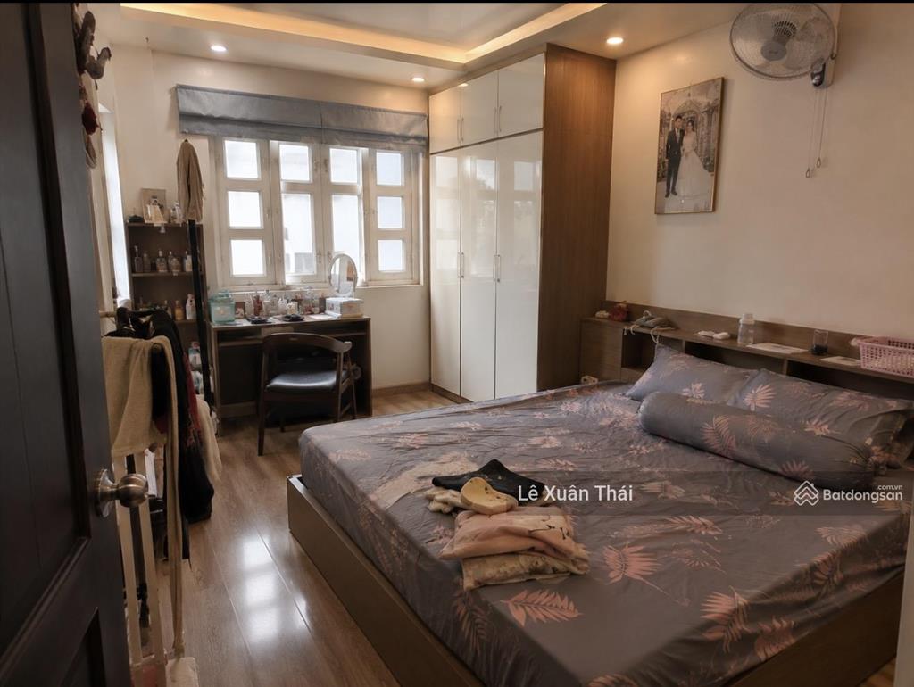 Chính chủ cần bán căn nhà 7,8 tỷ  lạc long quân  tân bình, 4 tầng 50m² ngang 4,2m