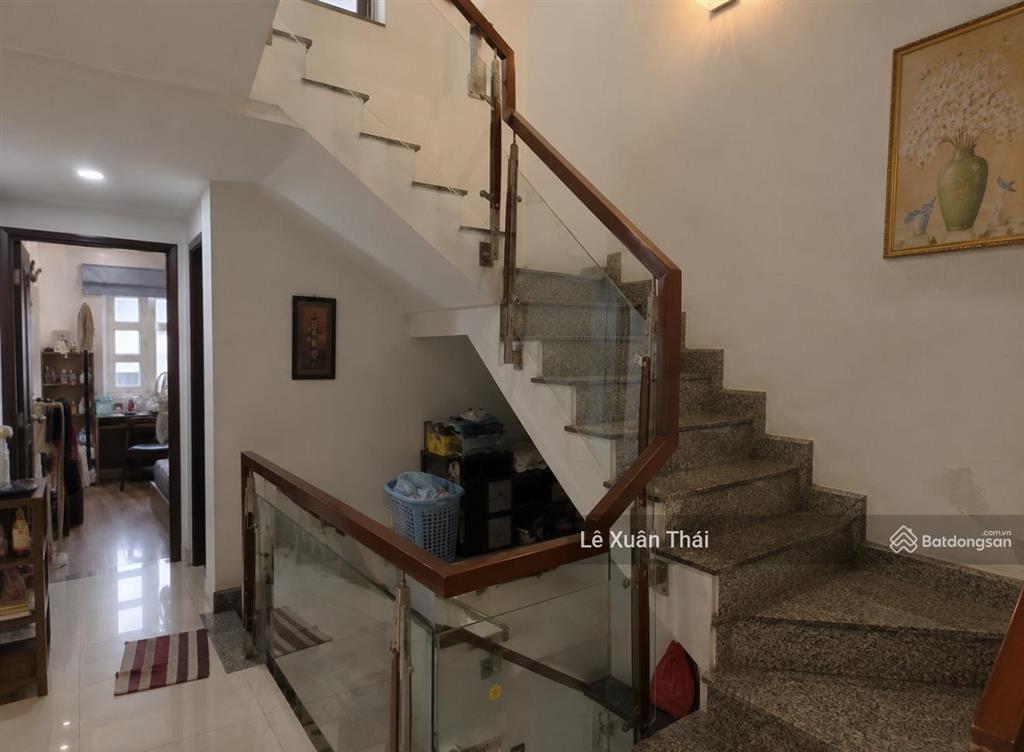 Chính chủ cần bán căn nhà 7,8 tỷ  lạc long quân  tân bình, 4 tầng 50m² ngang 4,2m