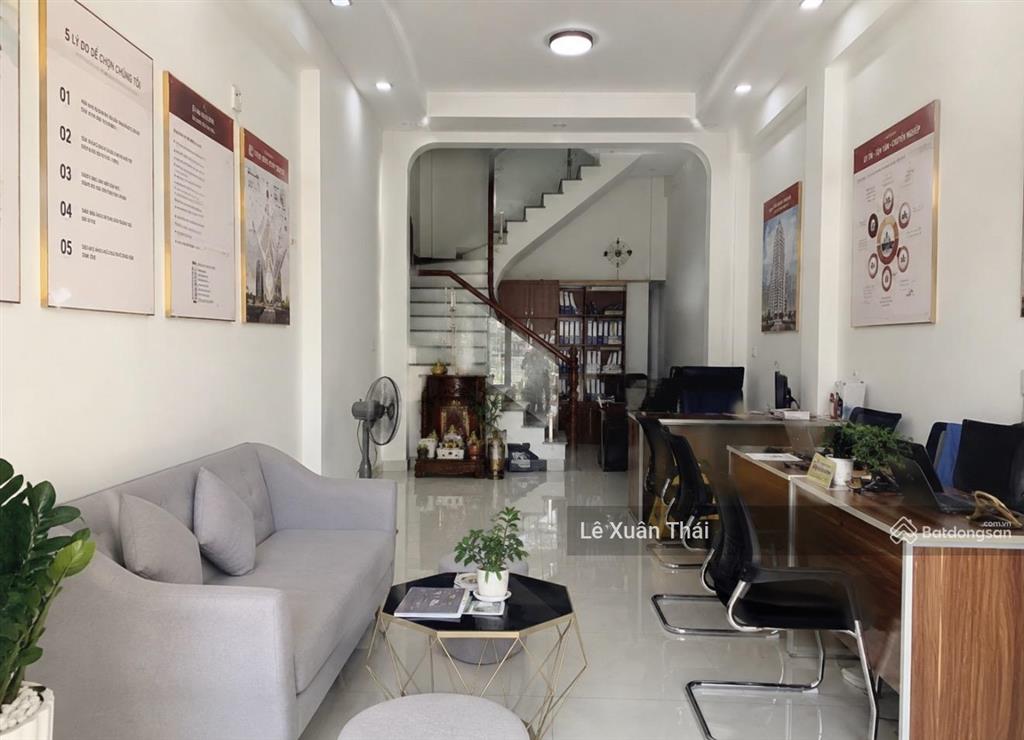 Sắp hết hđ thuê chủ bán căn nhà ni sư huỳnh liên  tân bình, 4 tầng 62m²  8,4 tỷ