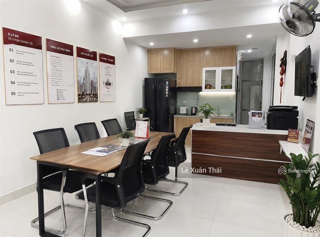 Sắp hết hđ thuê chủ bán căn nhà ni sư huỳnh liên  tân bình, 4 tầng 62m²  8,4 tỷ