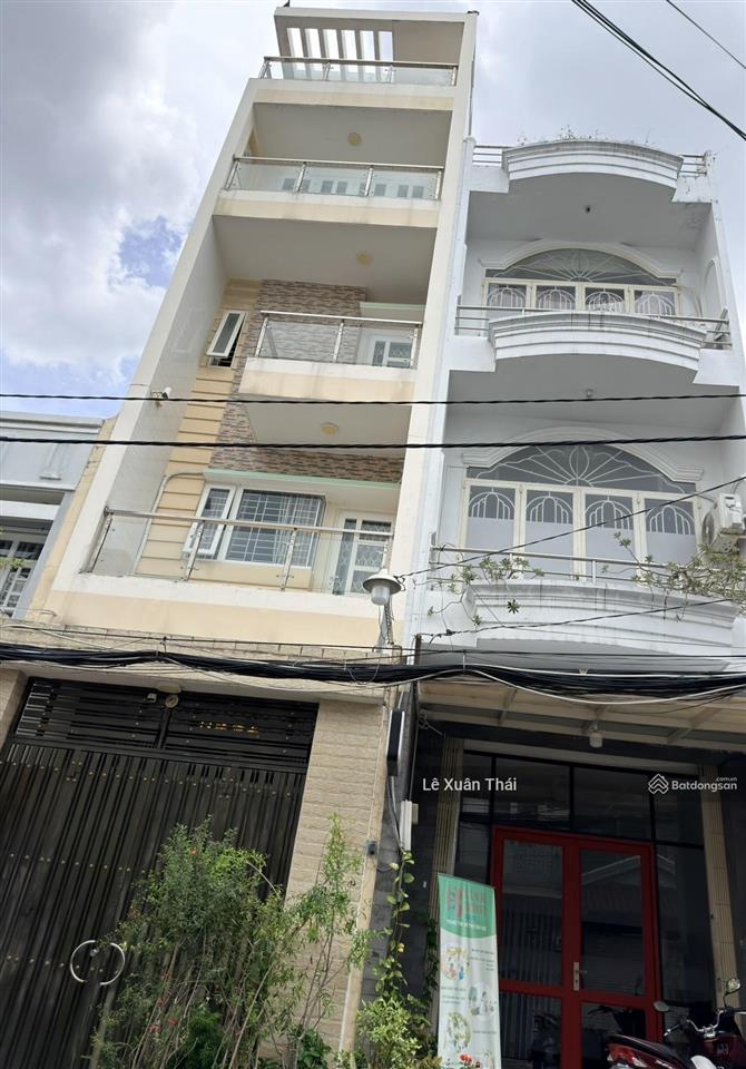 Sắp hết hđ thuê chủ bán căn nhà ni sư huỳnh liên  tân bình, 4 tầng 62m²  8,4 tỷ
