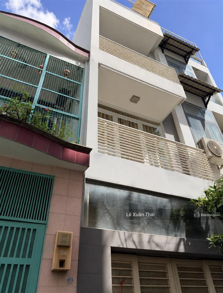 Cần bán nhà xóm đất q11 hẻm 6m ô tô vào nhà 42m² 4 tầng 7,8 tỷ. gần công viên