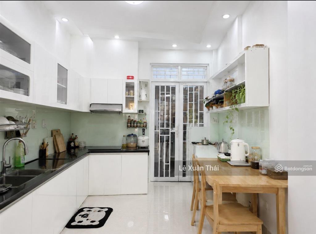 Chuyển công tác tìm nhà mới, kỹ sư trẻ cần bán lại nhà 5t 44m²  7.9t, sát mt minh phụng q11