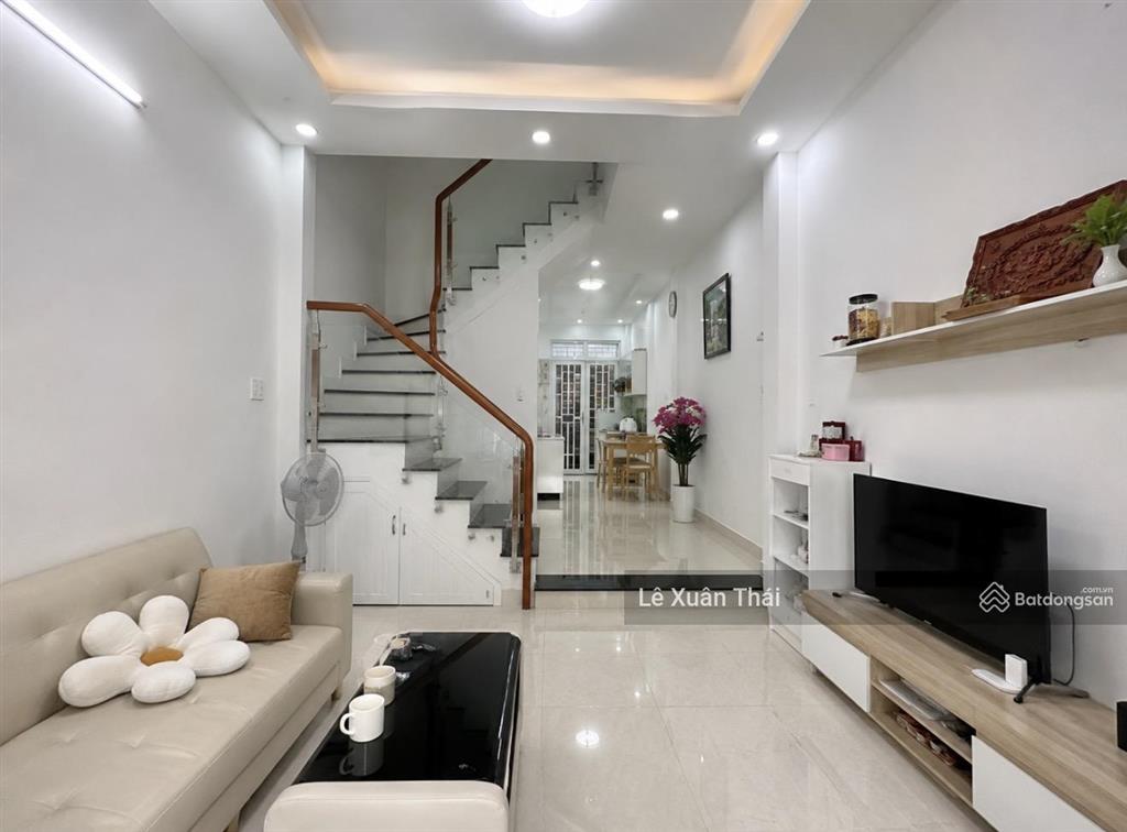 Chuyển công tác tìm nhà mới, kỹ sư trẻ cần bán lại nhà 5t 44m²  7.9t, sát mt minh phụng q11