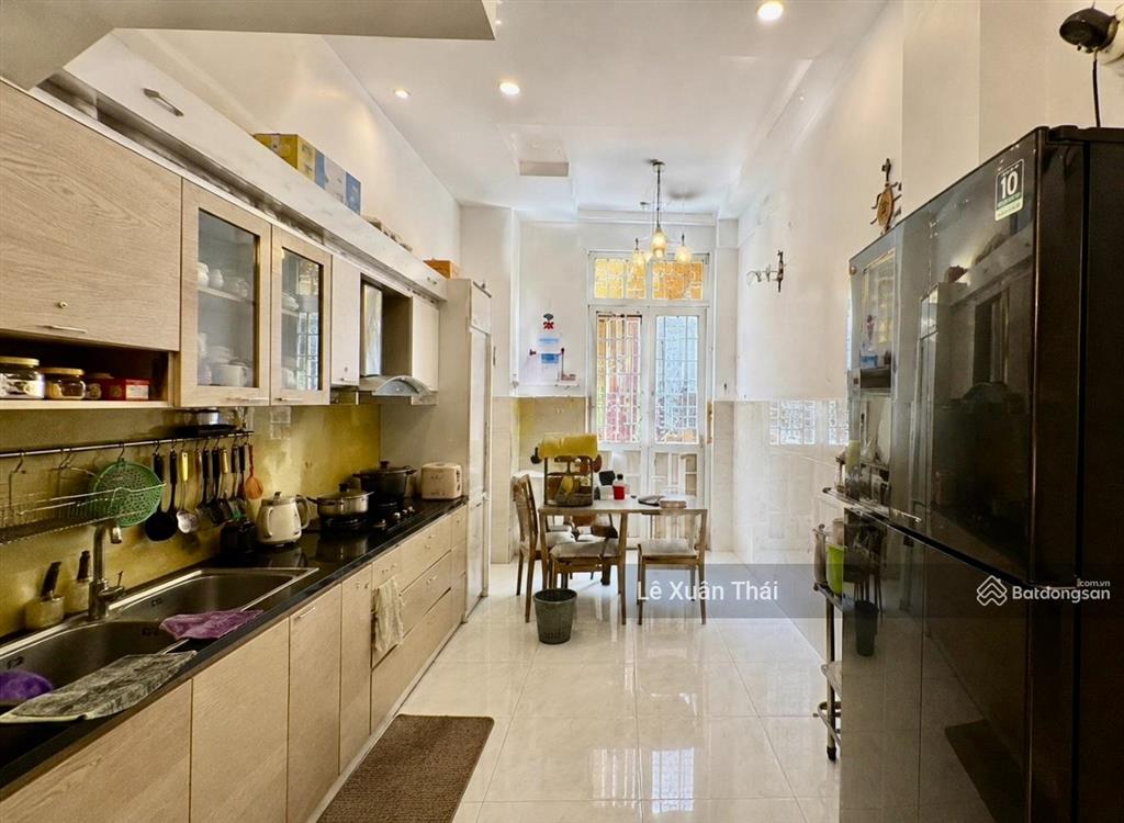 Bán nhà thái phiên q11, 41m² 4 tầng, 2 ô tô tránh, full nội thất. giá 8,15 tỷ. vào ở ngay