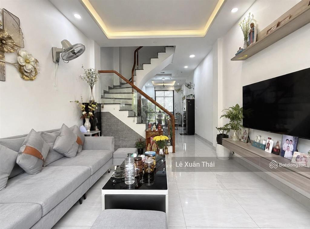 Nhà 4 tầng 69m² ngang 4m đẹp c/x lê đại hành q11 khu vực ít nhà bán, full nội thất. giá 11,5 tỷ