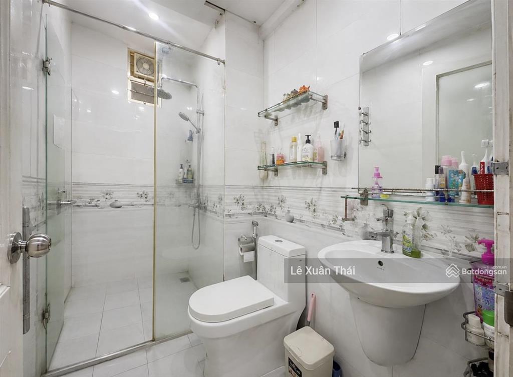 Bán nhà hòa hảo gần bệnh viện hòa hảo q10 5 tầng 33m²  6,95 tỷ. công chứng giao nhà nhanh