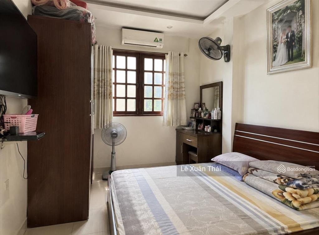 Cần bán nhà cao thắng q10 cạnh hà đô centrosa  52m2 hẻm thẳng ô tô thông. chỉ 9.3 tỷ.