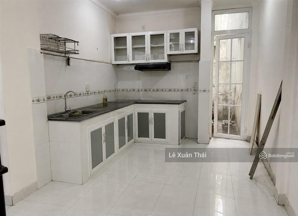 Cần bán nhà sư vạn hạnh gần vạn hạnh mall q10, 4 tầng 46m². giá 8,75 tỷ, ở liền không sửa