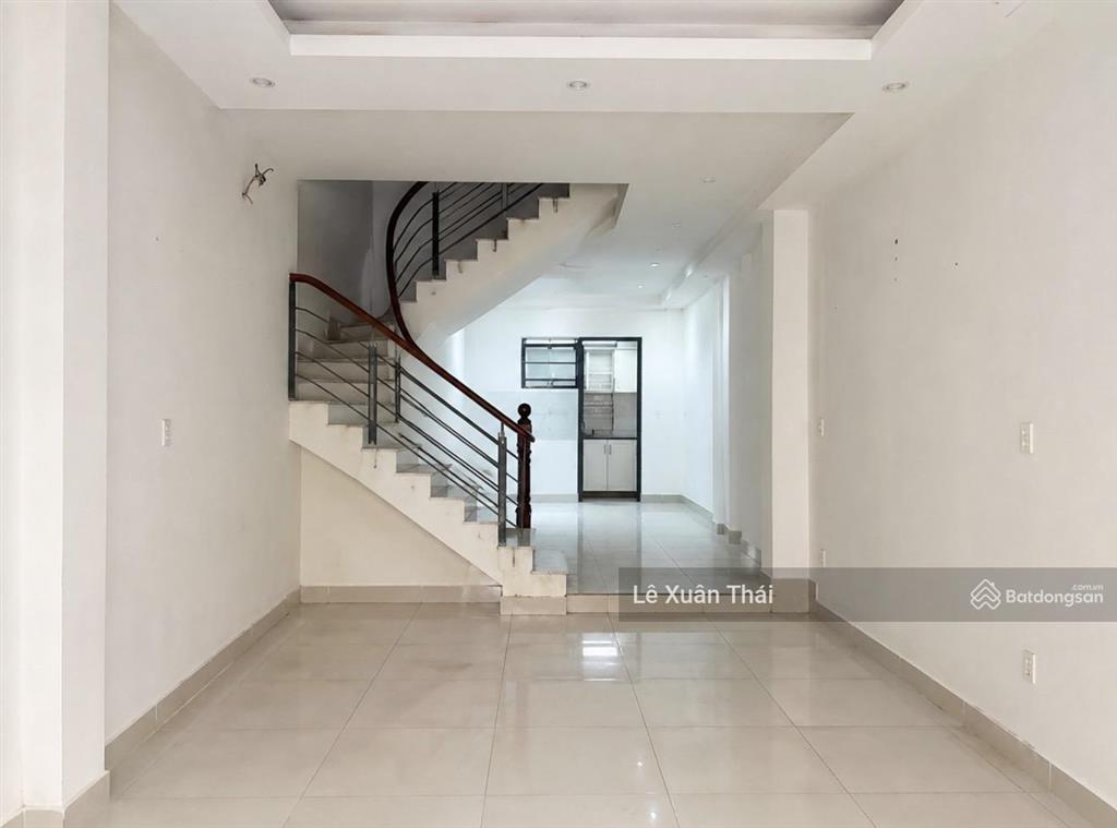 Cần bán nhà hẻm 3 tháng 2 q10  2 ô tô tránh nhau 4 tầng 48m2. chỉ 8.8 tỷ. gần hà đo