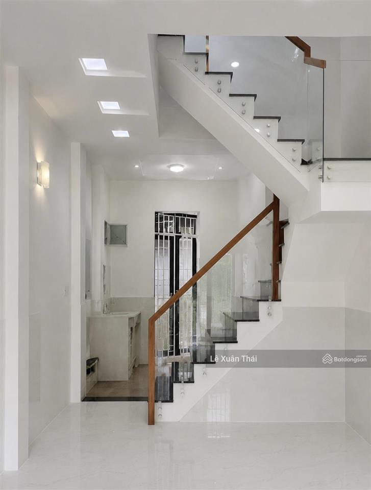 Cần bán căn nhà bà hạt q10 gần trường quốc tế việt úc 5t 32m². giá 6,8 tỷ. nhà trống giao nhanh