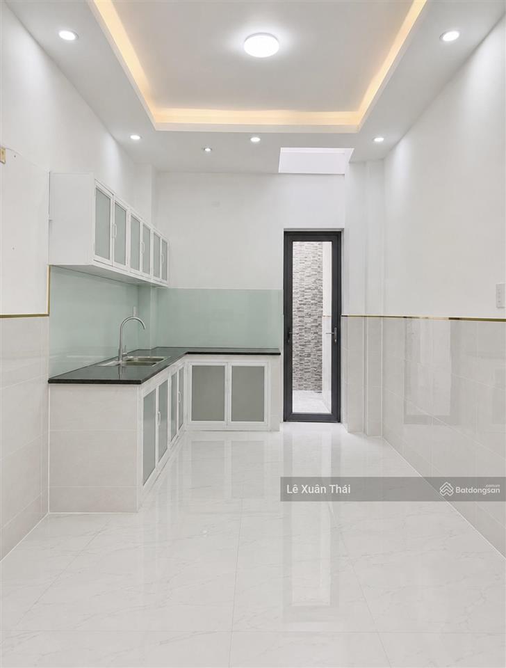 Cần bán căn nhà bà hạt q10 gần trường quốc tế việt úc 5t 32m². giá 6,8 tỷ. nhà trống giao nhanh