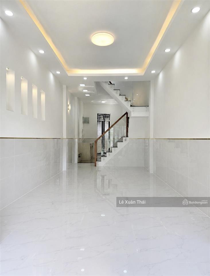 Cần bán căn nhà bà hạt q10 gần trường quốc tế việt úc 5t 32m². giá 6,8 tỷ. nhà trống giao nhanh