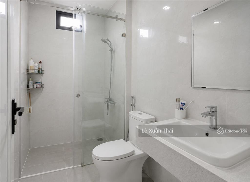 Nhỏ xinh lý tưởng cho gđ trẻ ở và kd giữa tt 3/2 q10, xe hơi tránh, dtsd 102m2. nhỉnh 6t