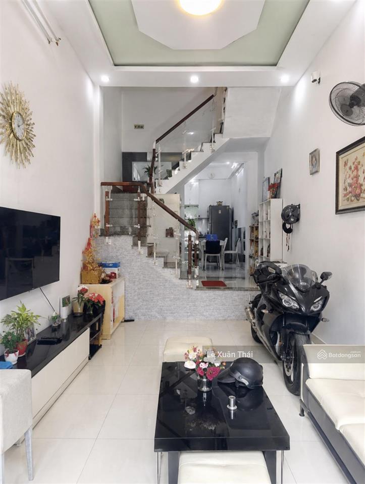Đi tu nghiệp bs trẻ cần bán lại căn nhà đẹp 8,6 tỷ  hxh 3/2 q10 4 tầng 45m²