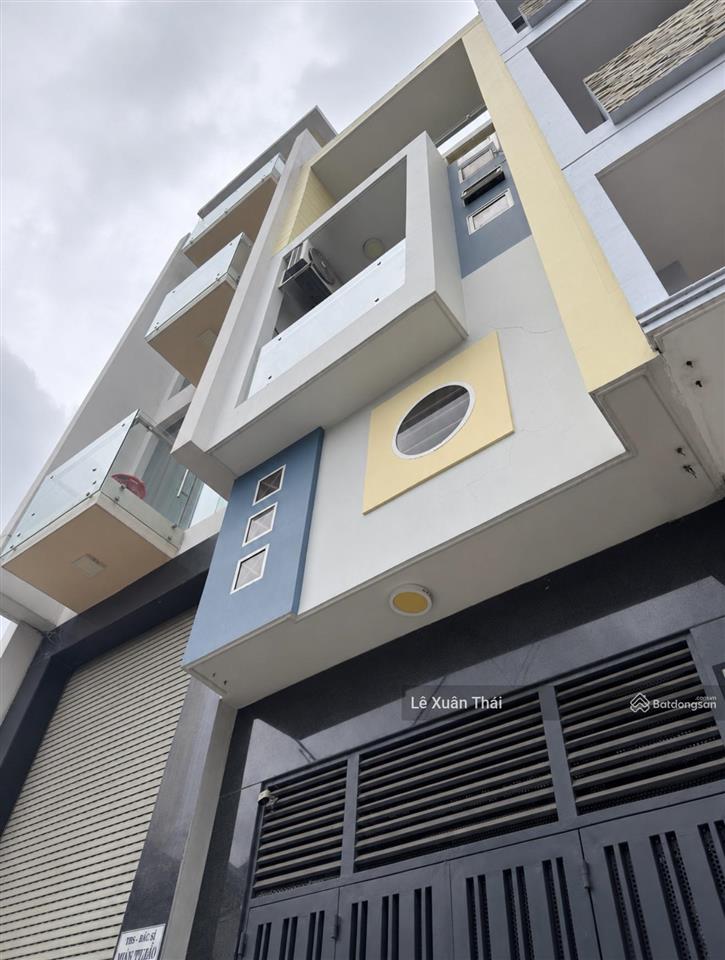 Đi tu nghiệp bs trẻ cần bán lại căn nhà đẹp 8,6 tỷ  hxh 3/2 q10 4 tầng 45m²