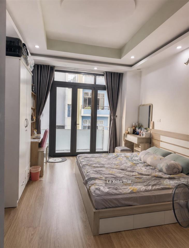 Đi tu nghiệp bs trẻ cần bán lại căn nhà đẹp 8,6 tỷ  hxh 3/2 q10 4 tầng 45m²