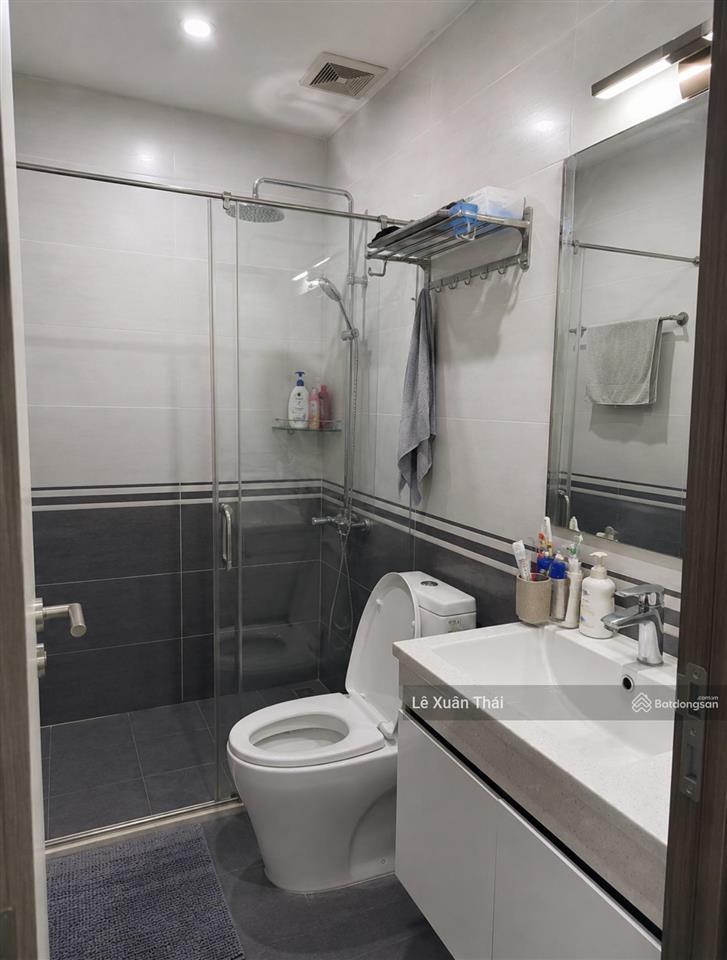 Đi tu nghiệp bs trẻ cần bán lại căn nhà đẹp 8,6 tỷ  hxh 3/2 q10 4 tầng 45m²
