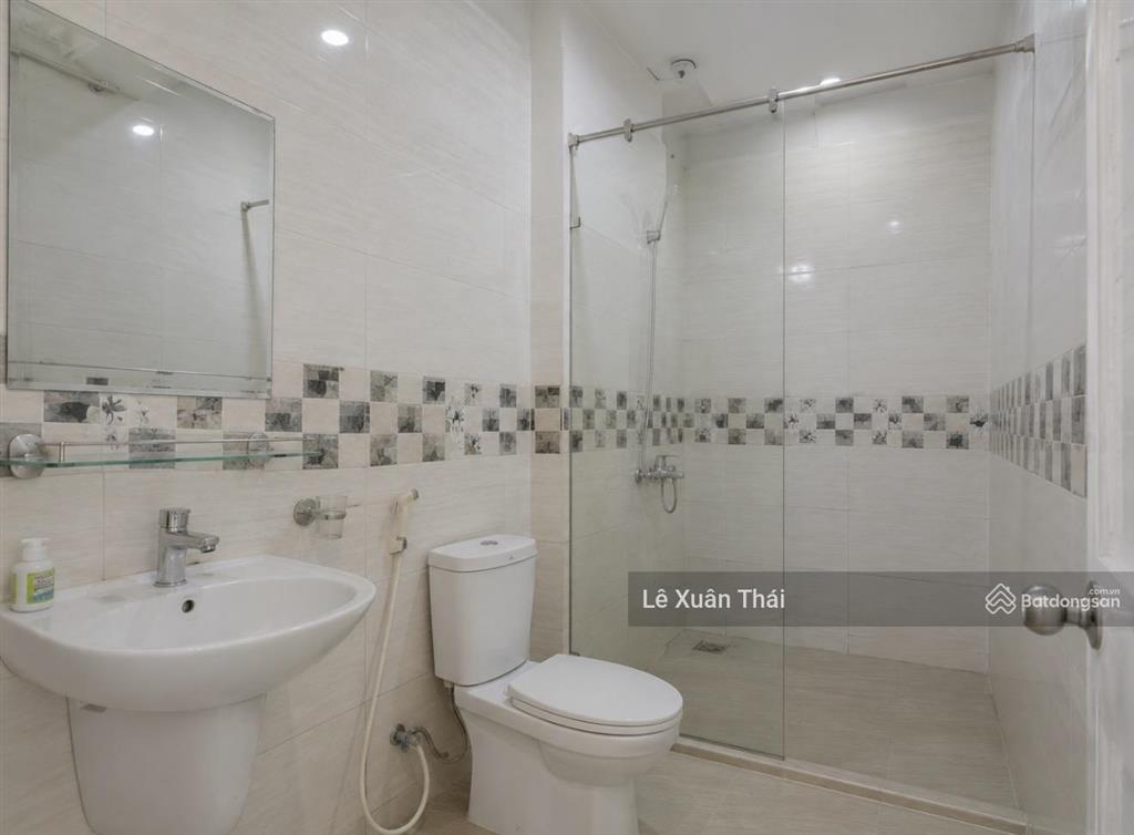 Bán nhà 5 tầng 64m2 ngang 4.2m, 6pn, nội thất xịn, ông ích khiêm q11. giá 11.5 tỷ