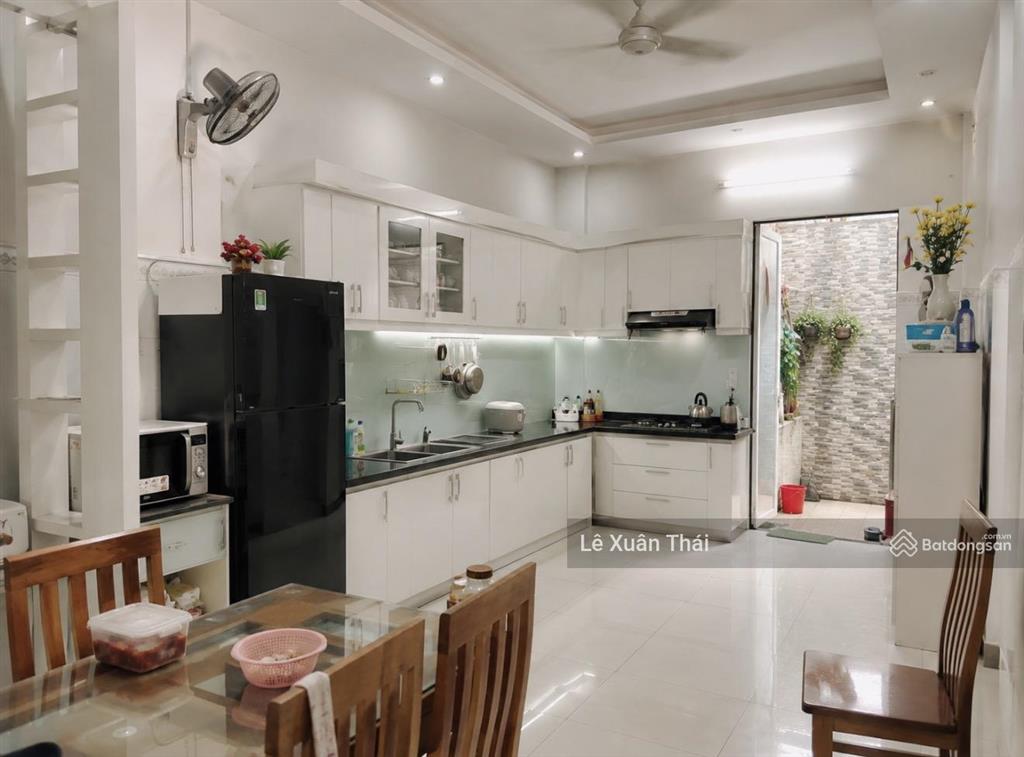 Cần bán nhà vườn lài  tân phú 3t 82m2, ngang 4.2m, ô tô trong nhà. chỉ 8.3 tỷ