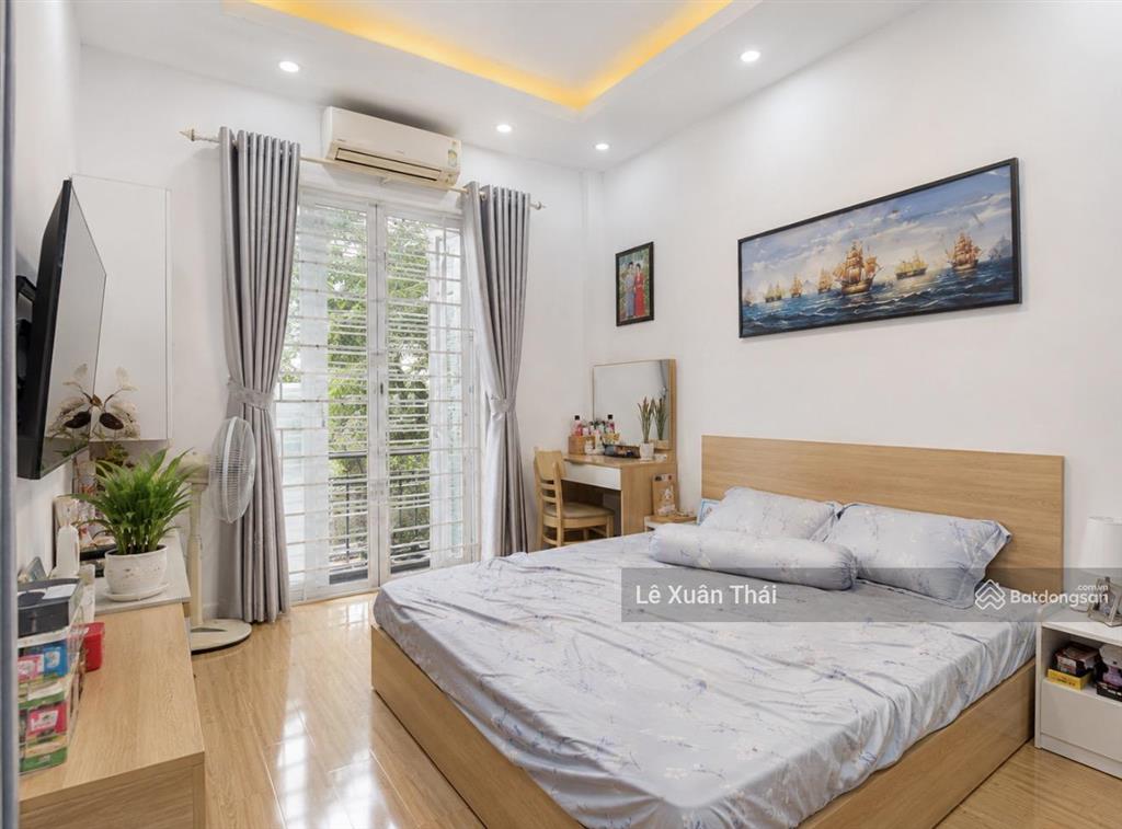 Bán nhà âu cơ tân bình gần vx lê đại hành, 56m2 4t, ngang 4.8m đẹp, full nội thất. giá 11.8t