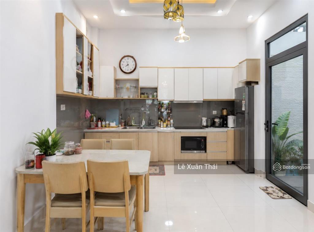 Bán nhà âu cơ tân bình gần vx lê đại hành, 56m2 4t, ngang 4.8m đẹp, full nội thất. giá 11.8t