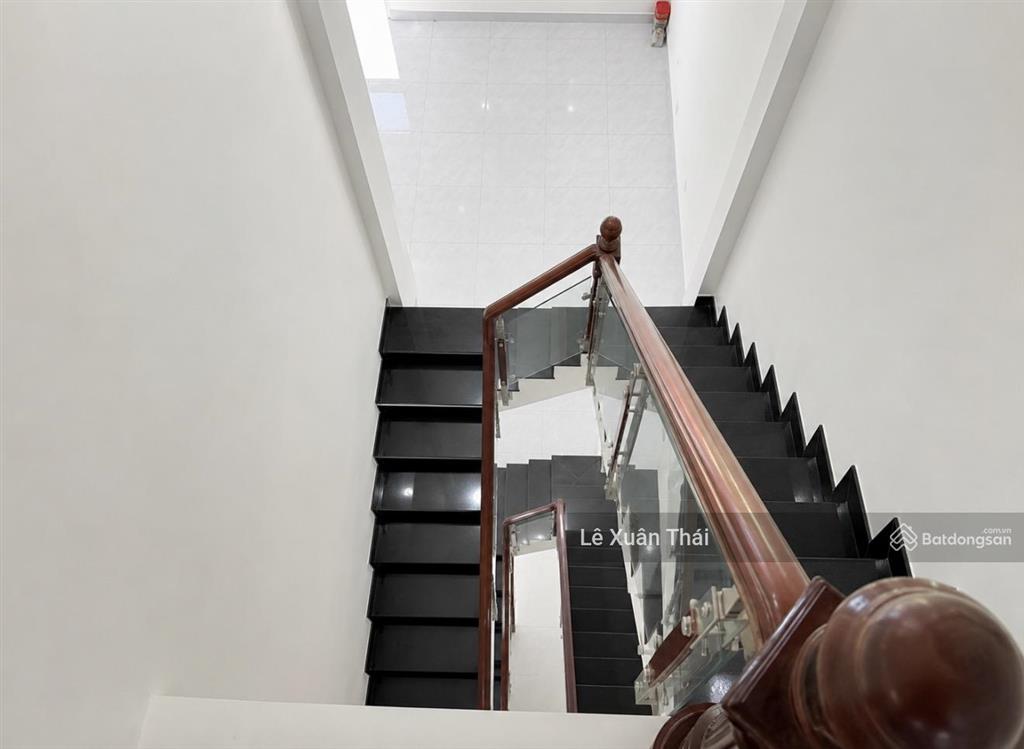 Bán nhà đẹp ở ngay thành thái q10 4 tầng 85m2  4.2m mặt tiền. giá 15.6 tỷ