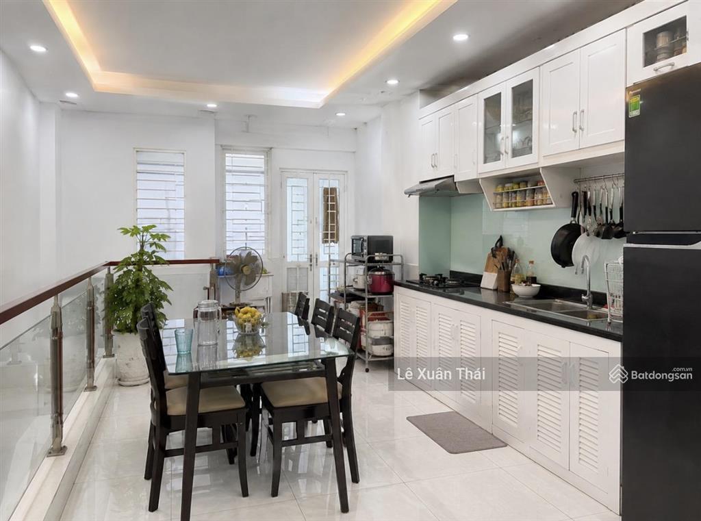 Chính chủ gửi bán nhà minh phụng q11 5t, 41m2. giá 8.15t, xe hơi vào nhà full nội thất xịn