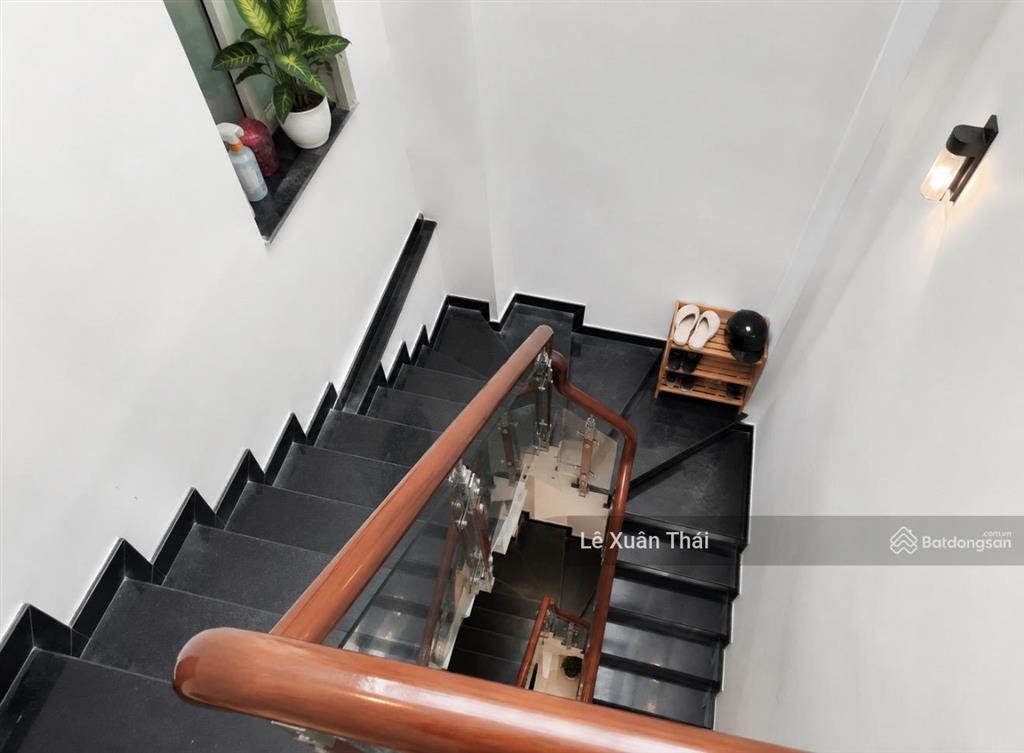 Chính chủ gửi bán nhà minh phụng q11 5t, 41m2. giá 8.15t, xe hơi vào nhà full nội thất xịn