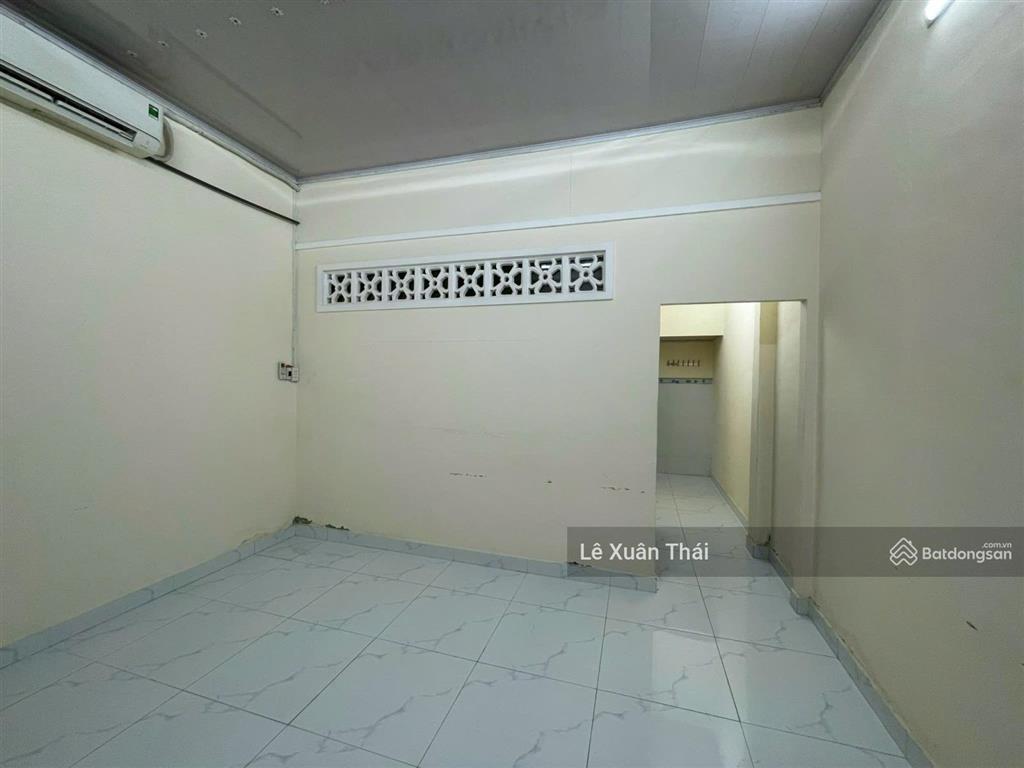 Cần bán nhà lạc long quân q11, 4.1x9.1m vuông vức, xe hơi tới nhà. chỉ 3t6