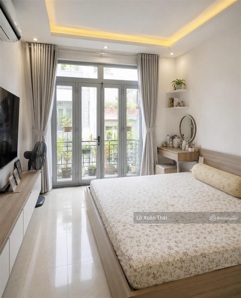 Chuyển về q2, vc trẻ bán lại nhà đẹp minh phụng q11 4x13m, hxh. 6t35, tặng nội thất